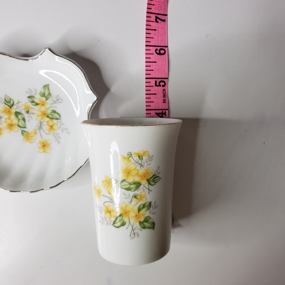 Vtg Bathroom China Porcelain Set Cup Toothbrush Stand Scalloped Soap Dish MCM - Picture 6 of 12